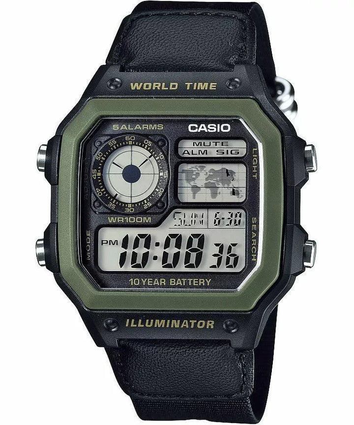 AE-1200WHB-1B Casio con bisel verde oliva, pantalla digital y correa de tela negra.