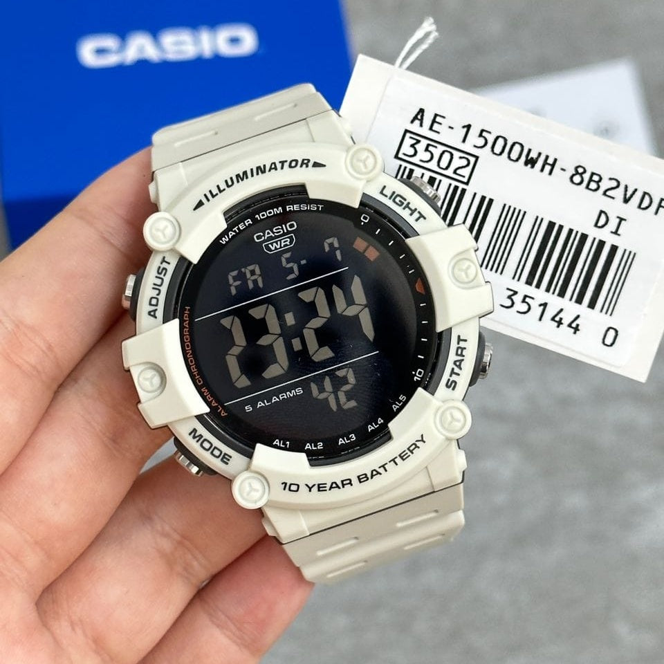 Reloj Casio AE-1500WH-8B2V gris oscuro resina original en Perú - detalle de esfera y diseño
