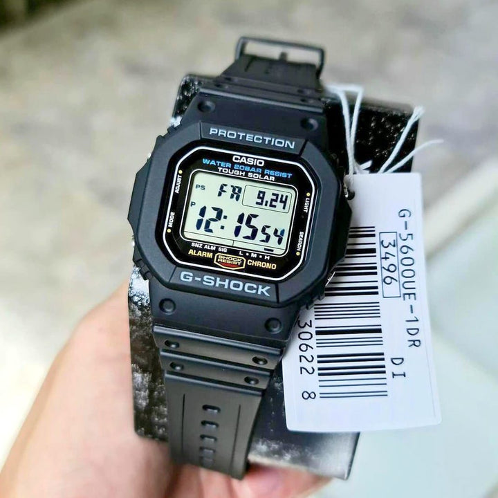 Reloj G-Shock G-5600UE-1 digital negro original en Perú - detalle de correa y acabados