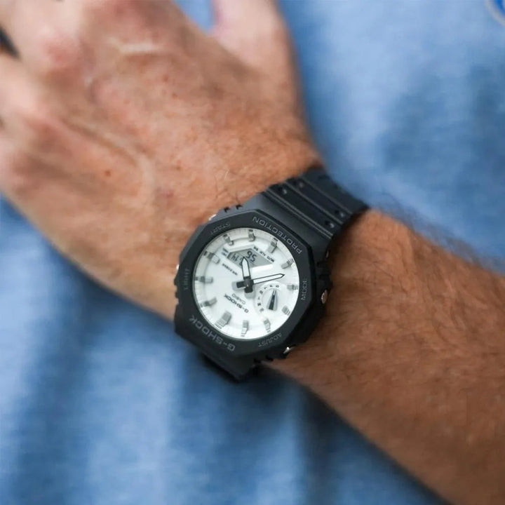 Reloj G-Shock GA-2100WD-1ADR Original Hombre Digital Negro GA-2100WD-1ADR vista lateral y correa en Jherr Perú