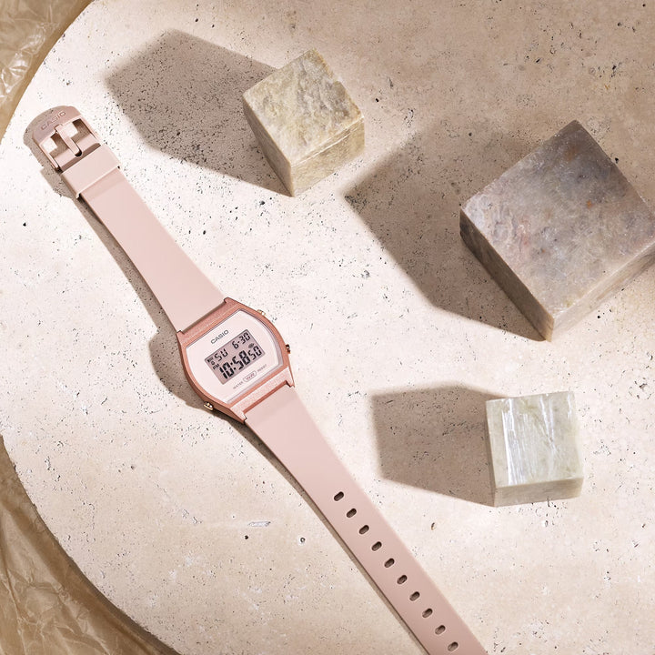 Reloj Casio LW-204-4A rosa resina original en Perú - detalle de caja y correa