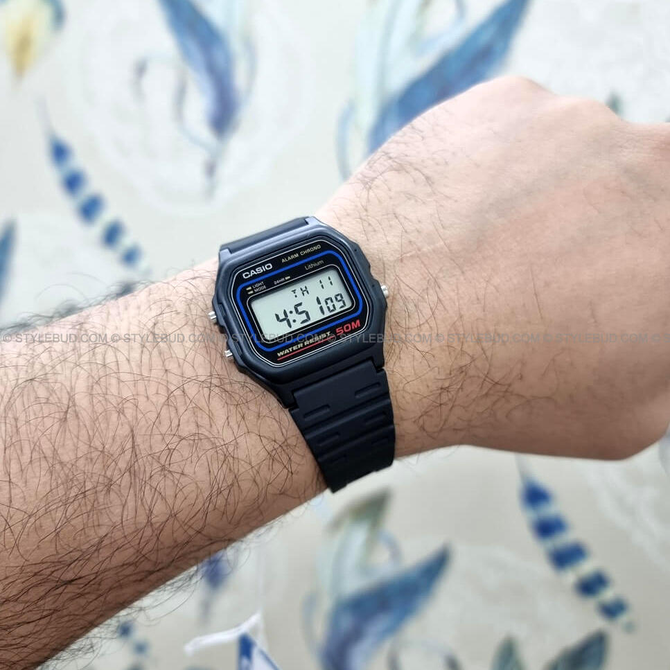 Reloj Casio W-59-1VQ pantalla digital retro alarma cronómetro y luz LED detalle | Jherr Perú