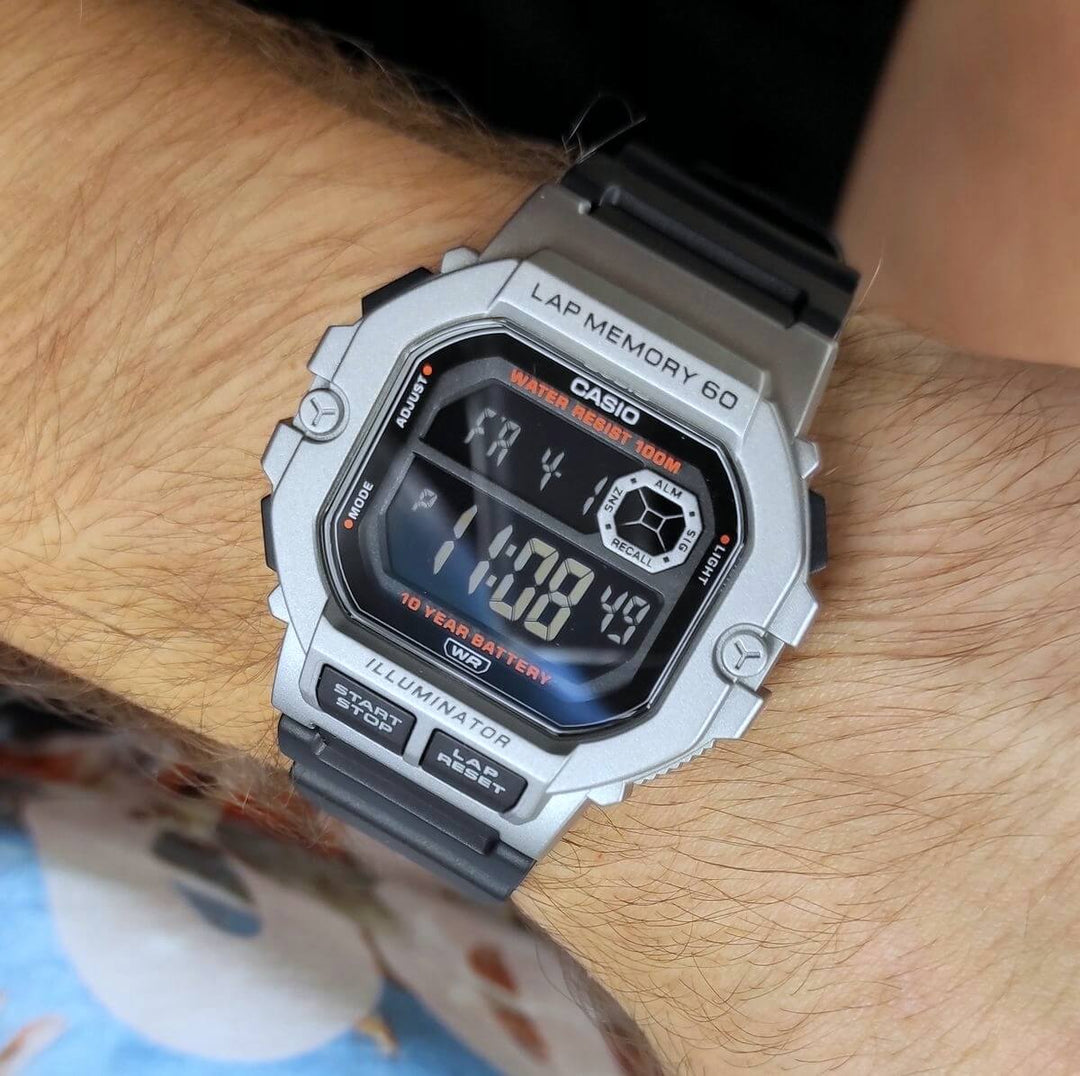Reloj Casio WS-1400H-1BV negro hombre original en Perú - detalle de caja y correa