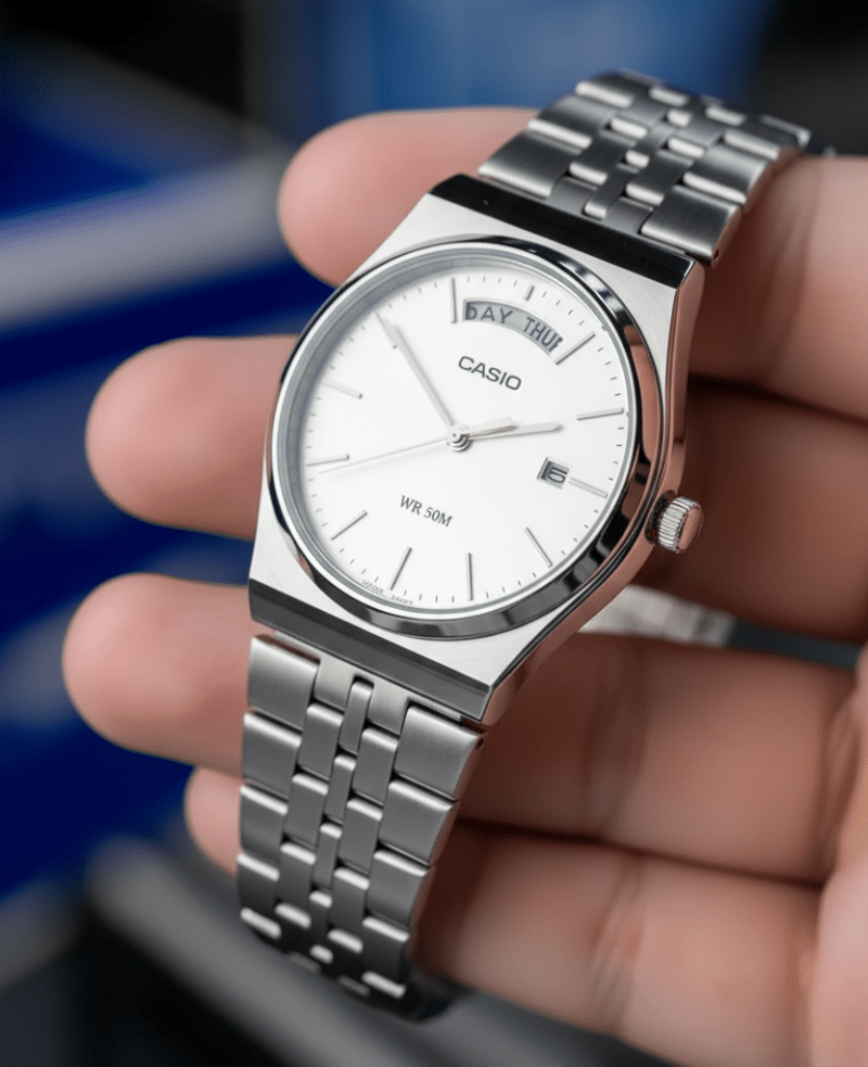 Reloj Casio MTP-B146D-7AVDF Day-Date - Elegancia Clásica con Día de la Semana y Brazalete Jubilee - Casio en Perú | Jherr
