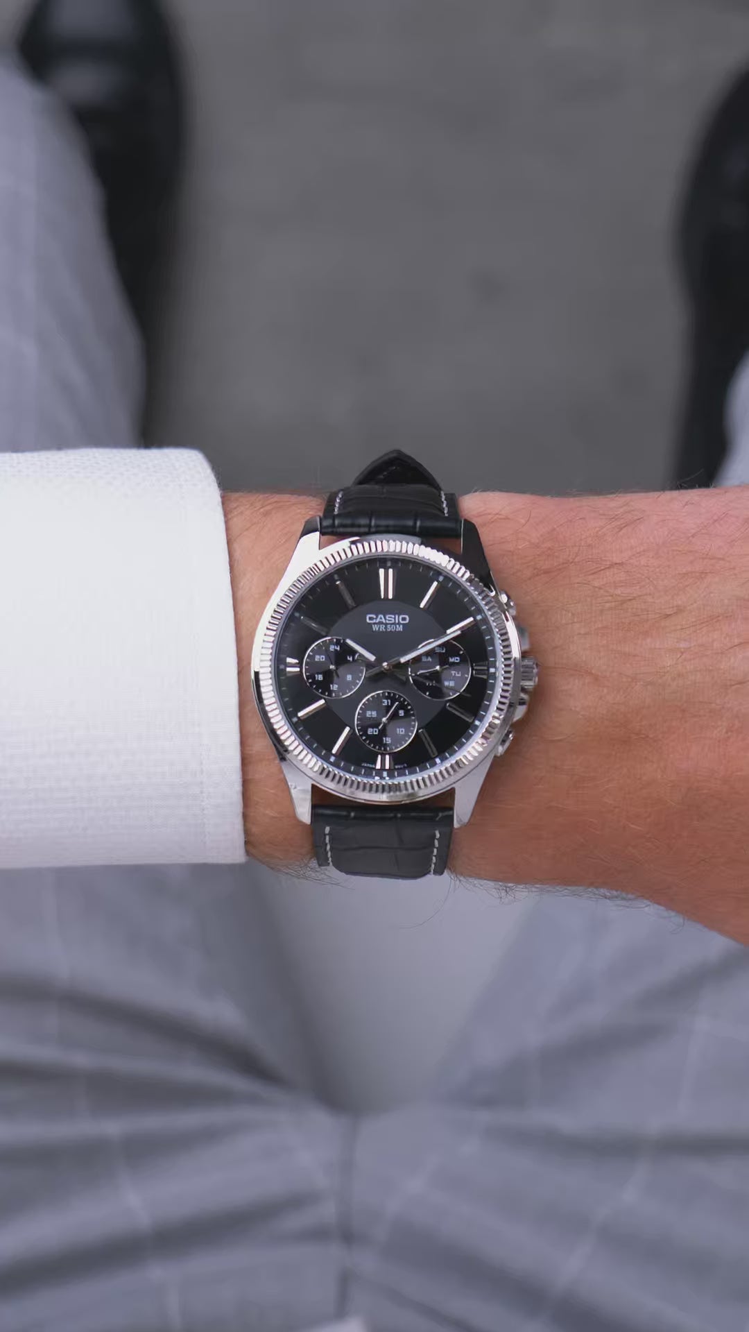 Reloj Casio Hombre MTP-1375L-1A — Multifunción Analógico con Correa de Cuero Negro