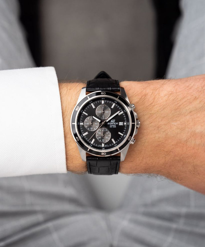 Reloj Casio Edifice EFR-526L-1A cronógrafo negro para hombre original - detalle de esfera caja y brazalete | Jherr Perú