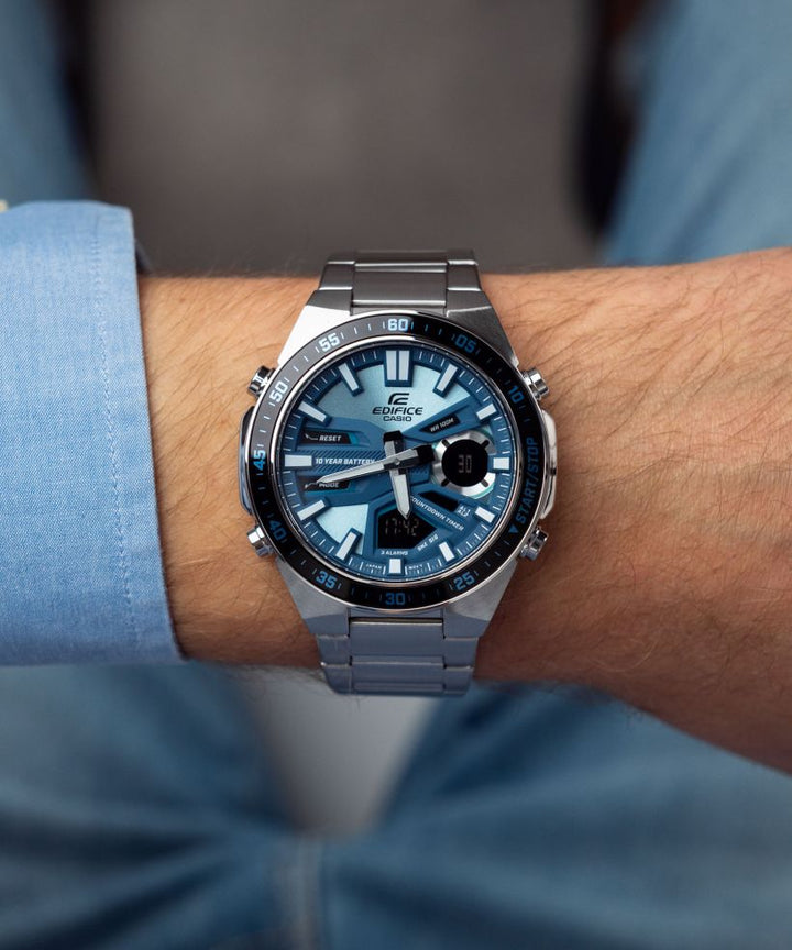Reloj Casio Edifice EFV-C110D-2B analógico digital azul para hombre original - detalle de esfera caja y brazalete | Jherr Perú