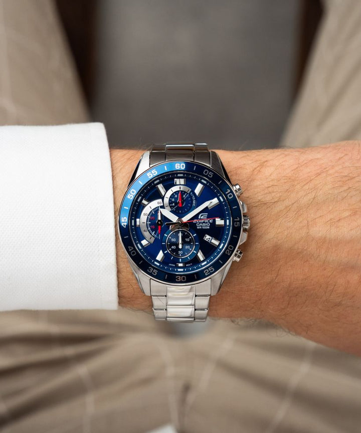 Reloj Casio Edifice EFV-550D-2A cronógrafo azul para hombre original - detalle de esfera caja y brazalete | Jherr Perú