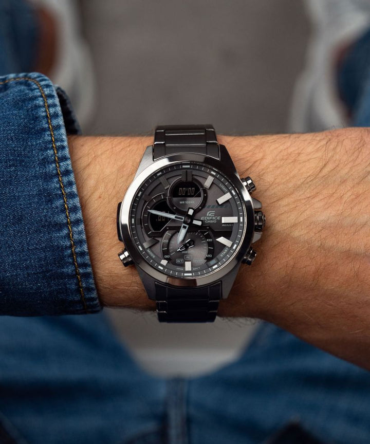 Reloj Casio Edifice ECB-30DC-1B bluetooth negro para hombre original - detalle de esfera caja y brazalete | Jherr Perú