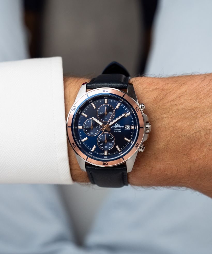 Reloj Casio Edifice EFR-526L-2A cronógrafo azul para hombre original - detalle de esfera caja y brazalete | Jherr Perú